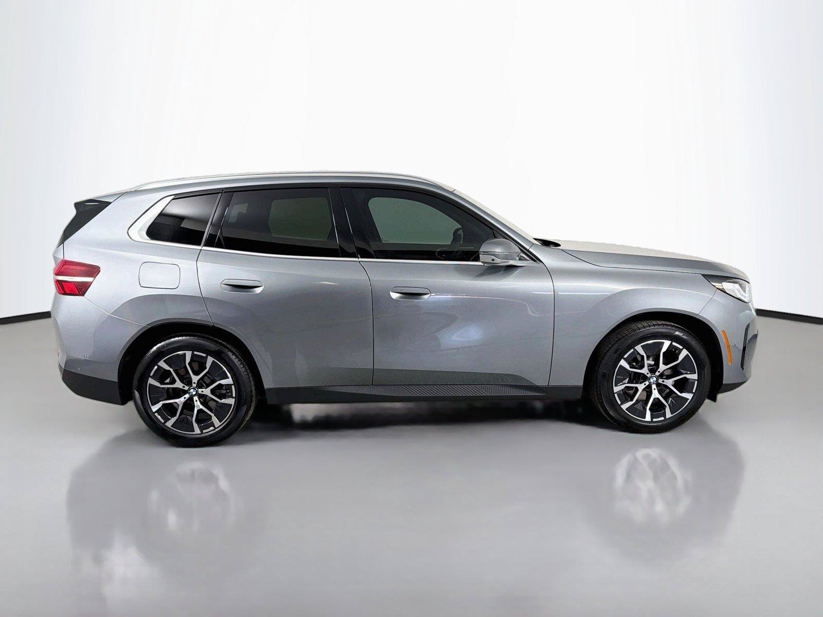 New 2026 BMW X3 xDrive30i w/ Convenience Package AWD/4WD image 4