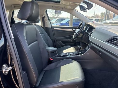Used 2019 Volkswagen Jetta SE FWD image 29