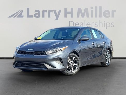 Used 2024 Kia Forte LXS image 1