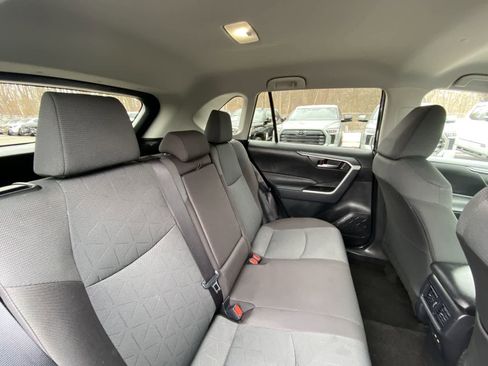Used 2025 Toyota RAV4 XLE image 26