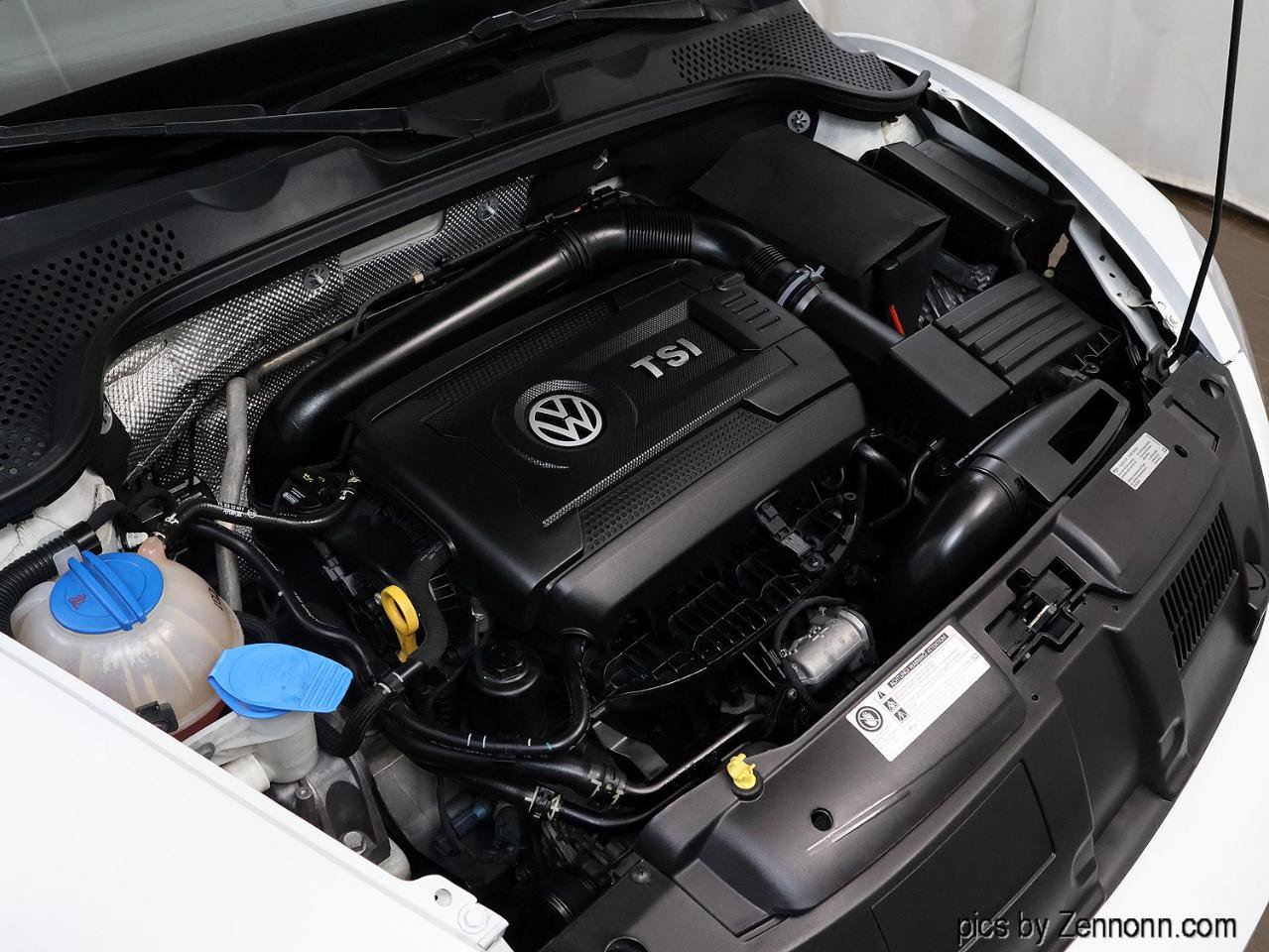 Used 2016 Volkswagen Beetle 1.8T Denim FWD image 31