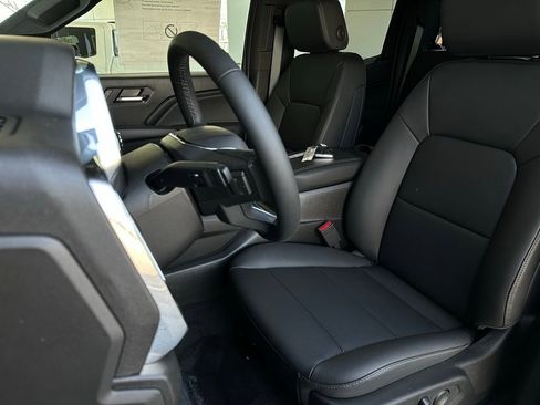 New 2026 GMC Canyon Elevation w/ Convenience Package image 12