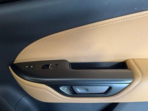 Used 2025 Lexus NX 250 FWD w/ Towing Package (2000 Lbs) image 37