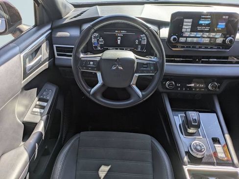 Used 2024 Mitsubishi Outlander SE FWD image 17