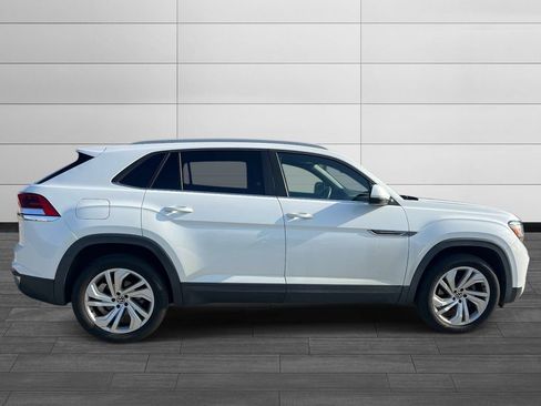 Used 2020 Volkswagen Atlas Cross Sport SE FWD image 6