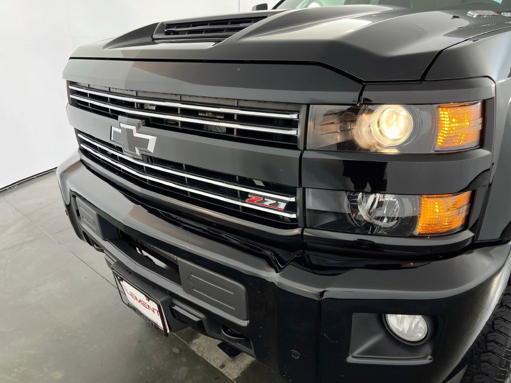 Used 2019 Chevrolet Silverado 2500 LTZ w/ Duramax Plus Package AWD/4WD image 39