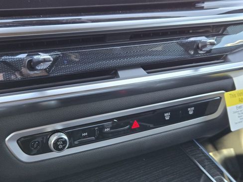 New 2026 BMW X5 xDrive50e w/ M Sport Package image 21