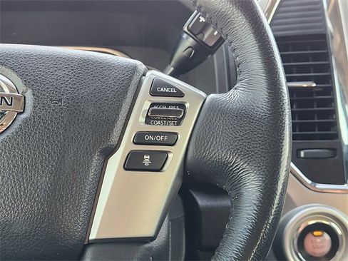 Used 2021 Nissan Titan SV w/ SV Convenience Package image 29