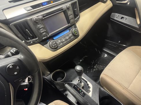 Used 2014 Toyota RAV4 XLE image 26