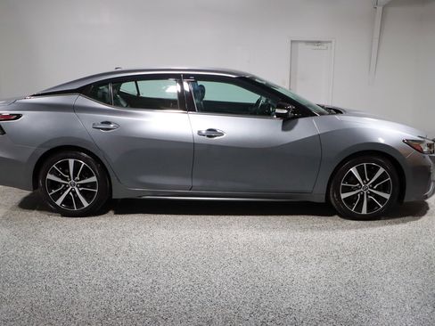 Used 2023 Nissan Maxima SV w/ Floor Mat Group image 6