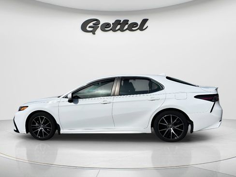 Used 2022 Toyota Camry SE w/ Convenience Package FWD image 8