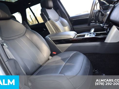 Used 2023 Land Rover Range Rover SE image 32
