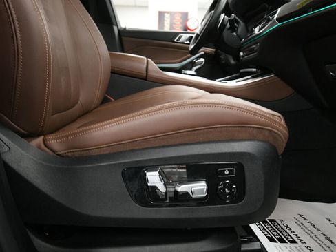 Used 2020 BMW X5 M50i w/ Premium Package AWD/4WD image 29