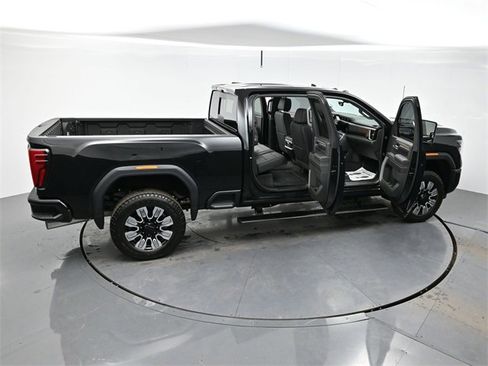 Used 2024 GMC Sierra 2500 Denali w/ Denali Reserve Package image 45