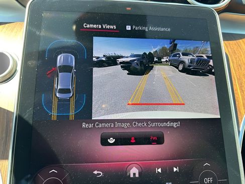 Used 2025 Mercedes-Benz C 300 4MATIC Sedan image 18