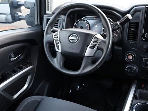Certified 2024 Nissan Titan SV w/ SV Convenience Package image 25