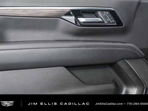 Used 2025 Chevrolet Tahoe LT AWD/4WD image 6