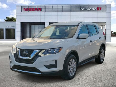 Certified 2020 Nissan Rogue S image 3