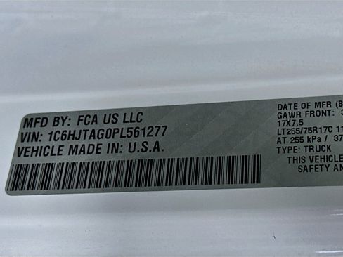 Used 2023 Jeep Gladiator Willys image 30