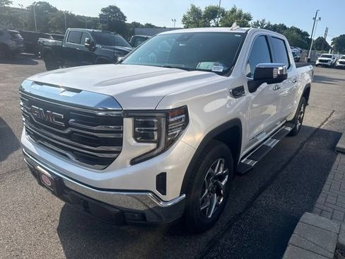 Used 2023 GMC Sierra 1500 SLT w/ SLT Premium Package AWD/4WD image 3