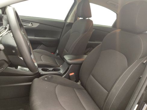 Used 2021 Kia Forte LXS FWD image 17