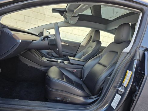 Used 2021 Tesla Model 3 Standard Range Plus image 18