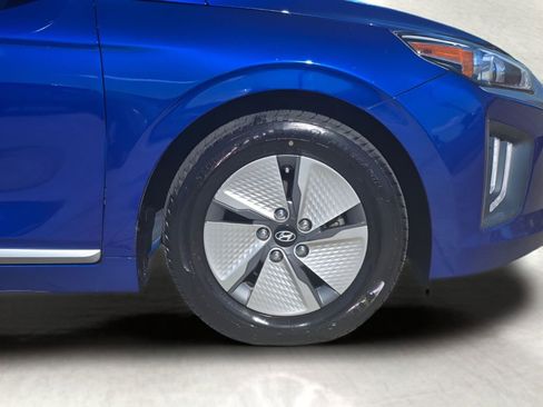 Used 2022 Hyundai Ioniq SE image 48