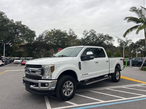 Used 2019 Ford F250 XLT w/ XLT Premium Package image 11