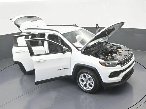 New 2026 Jeep Compass Latitude image 67