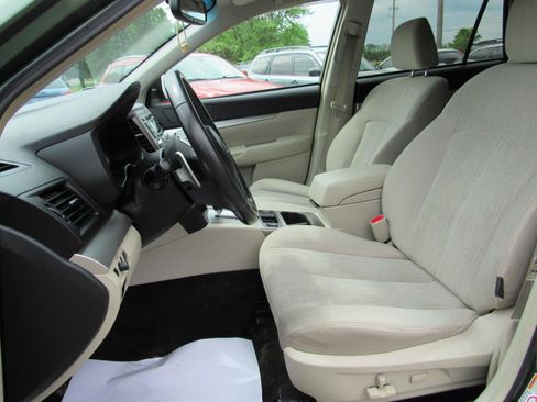 Used 2013 Subaru Outback 2.5i Premium w/ Popular Pkg 1B AWD/4WD image 4