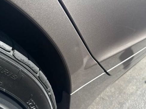 Used 2019 Lincoln MKZ Reserve FWD image 12