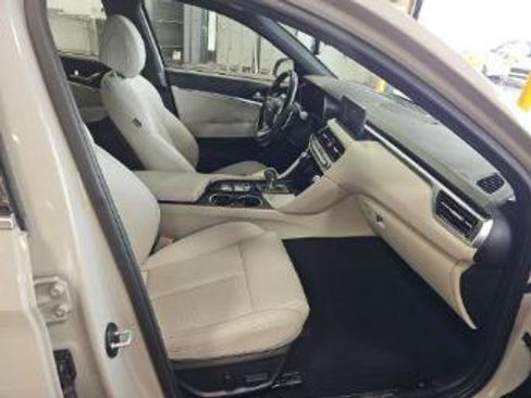 Used 2025 Genesis G70 2.5T AWD/4WD image 22