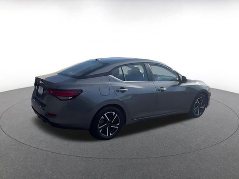 Used 2025 Nissan Sentra SV image 14