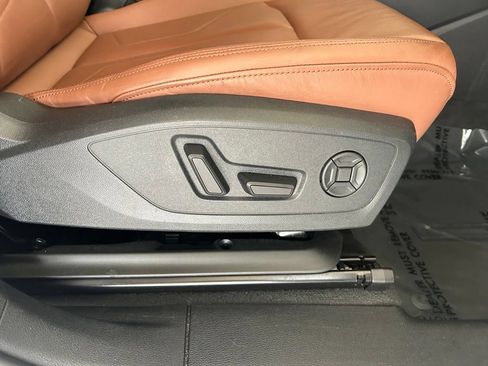 Used 2025 Audi Q3 2.0T Premium AWD/4WD image 25