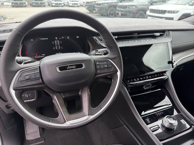 New 2026 Jeep Grand Cherokee Altitude AWD/4WD image 15