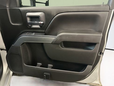 Used 2018 Chevrolet Silverado 1500 LT w/ LT Convenience Package image 33