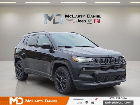 Used 2026 Jeep Compass Latitude w/ Quick Order Package 29K image 1