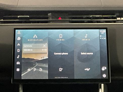 Certified 2023 Land Rover Range Rover SE AWD/4WD image 11