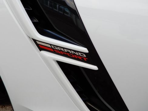 Used 2019 Chevrolet Corvette Grand Sport image 18
