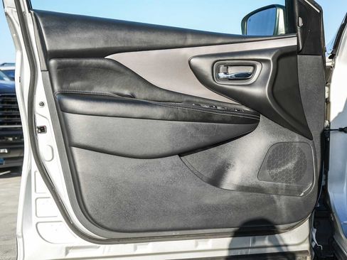 Used 2023 Nissan Murano SV AWD/4WD image 21