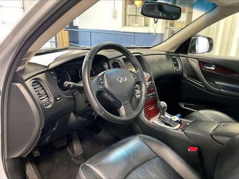 Used 2017 INFINITI QX50 AWD w/ Premium Plus Package image 8