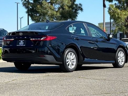 Used 2025 Toyota Camry LE FWD image 4