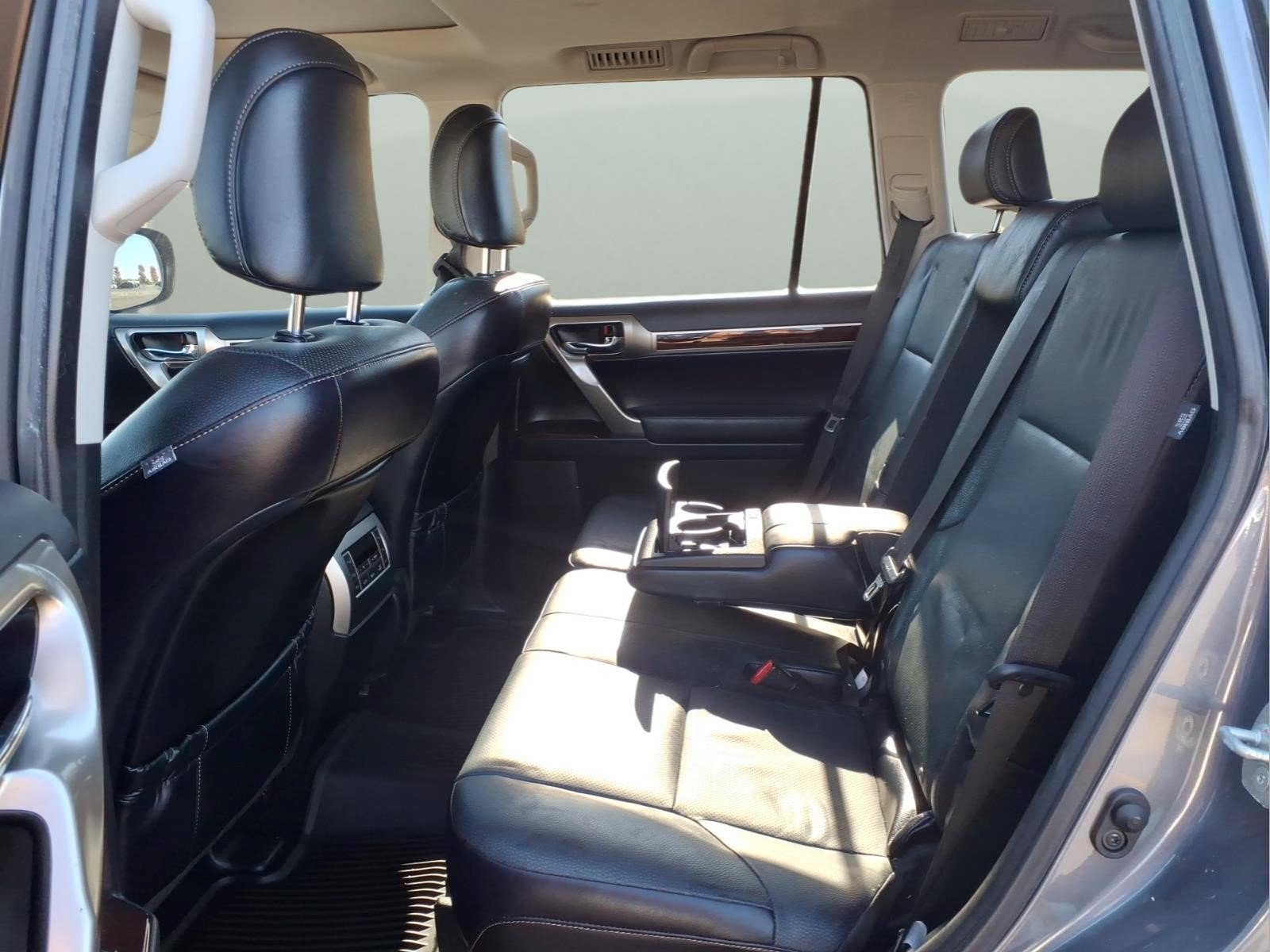 Used 2017 Lexus GX 460 Premium w/ Premium Package AWD/4WD image 28