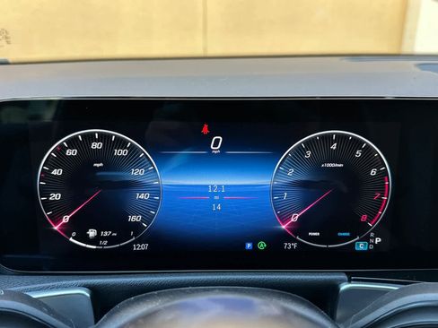 New 2025 Mercedes-Benz GLB 250 image 23