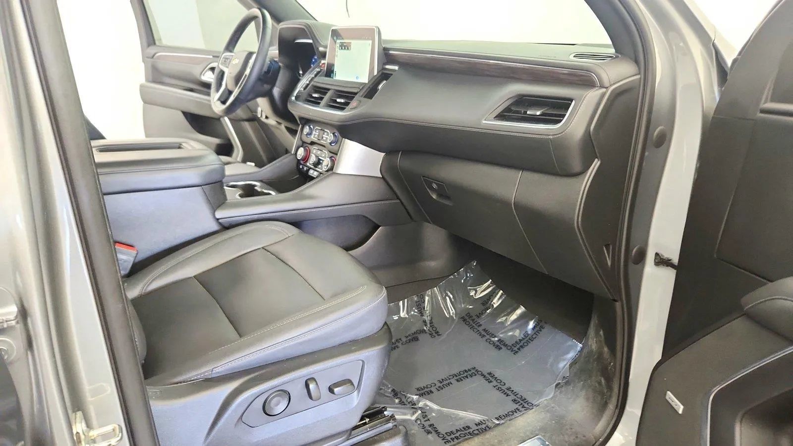 Used 2023 Chevrolet Tahoe LT w/ LT Signature Package AWD/4WD image 29