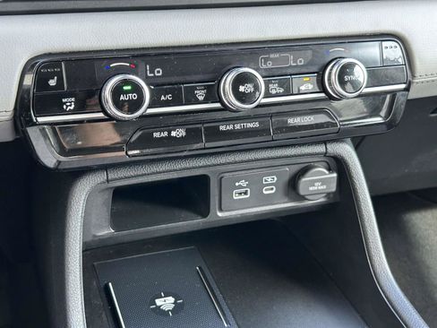 Certified 2024 Honda Pilot EX-L image 17