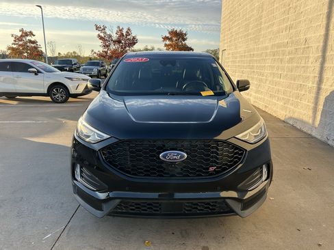 Used 2023 Ford Edge ST w/ Equipment Group 401A image 2