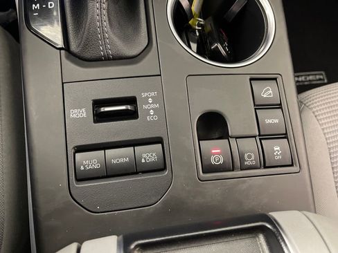 Certified 2023 Toyota Highlander LE image 31