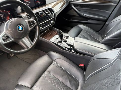 Used 2020 BMW 540i w/ M Sport Package image 11