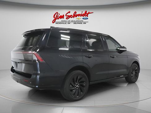 Used 2025 Lincoln Navigator Reserve w/ Jet Appearance Package AWD/4WD image 6